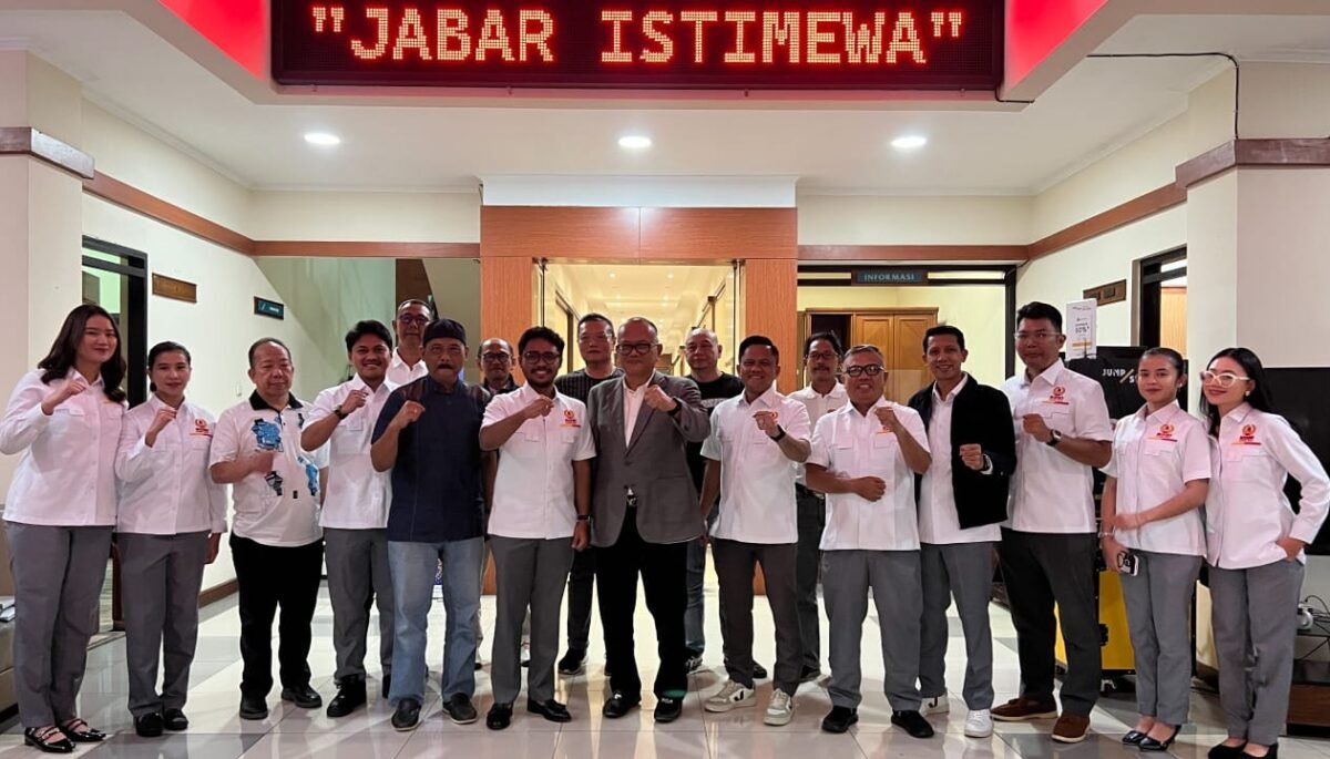 Komite Olahraga Nasional Indonesia (KONI) Jawa Barat menerima kunjungan dari KONI Sulawesi Tengah, Senin, 2 Februari 2026. (foto: humas koni jabar)