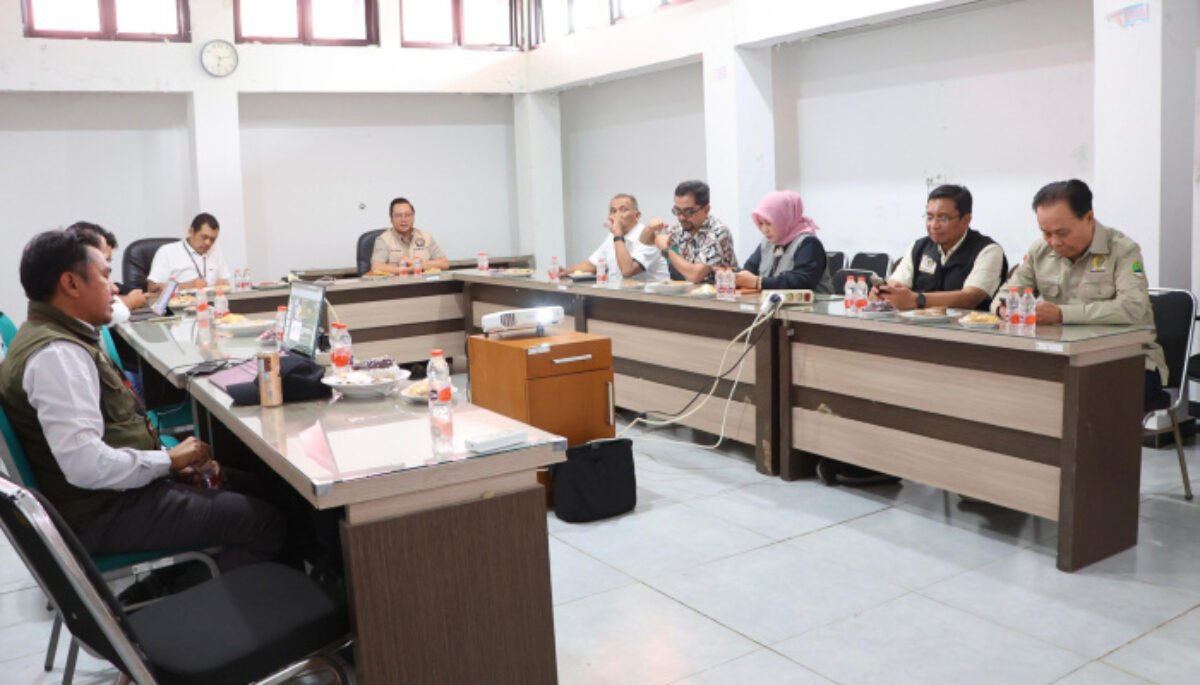 Komisi IV DPRD Jabar mendorong optimalisasi TPPAS Lulut–Nambo sebagai langkah strategis memperkuat sistem pengelolaan sampah regional. 