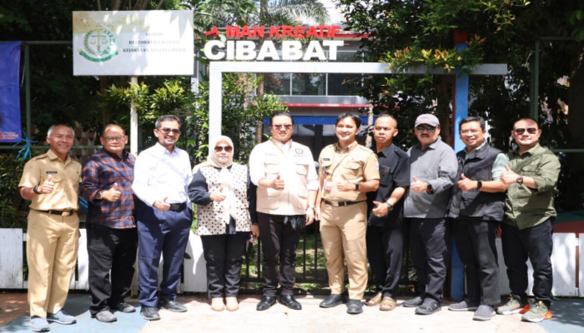 Komisi IV DPRD Jabar melakukan pemantauan langsung terhadap pelaksanaan Program Listrik Desa (Likdes) di Kelurahan Cibabat, Kota Cimahi. 