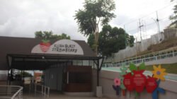 Di kawasan sejuk Dago Pakar, Hompim Play hadir sebagai destinasi rekreasi keluarga terpadu yang baru bagi seluruh anggota keluarga. 