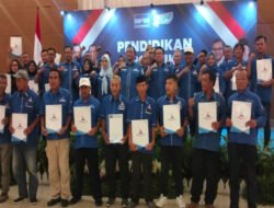 Konsolidasi Ciayumajakuning, Partai Demokrat Jabar Serahkan SK DPAC