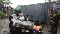 Kecelakaan maut terjadi di Jalan Raya Tanggul Rawagabus, Desa Kondangjaya, Kecamatan Karawang Timur, Kabupaten Karawang.