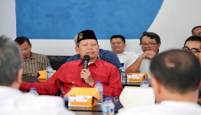 Pansus XI DPRD Jawa Barat menegaskan pentingnya penyempurnaan regulasi pajak air permukaan guna menghadirkan kepastian hukum.