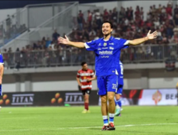 Thom Haye Absen, Bojan Hodak Siapkan Opsi Saat Hadapi Borneo FC 