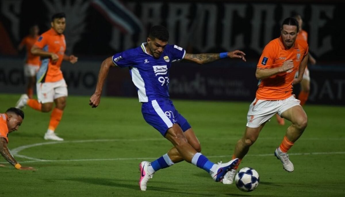 Pelatih Persib Bandung Bojan Hodak mengakui keunggulan Ratchaburi FC yang mengalahkan timnya 3-0 pada Leg 1 babak 16 Besar ACL 2.