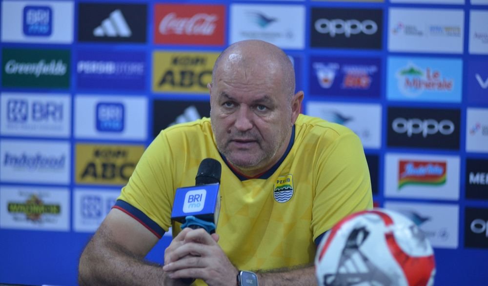 Tim Persib Bandung kembali melakoni laga di Super League 2025-2026, setelah absen sepekan karena harus berlaga di ACL 2 2025-206.