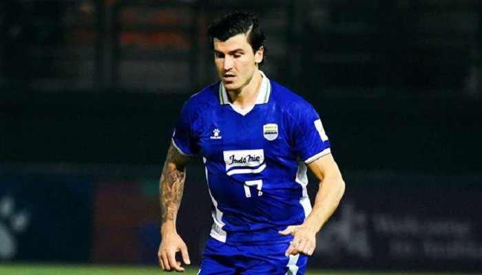 Sergio Castel dan Layvin Kurzawa melakoni laga debut pada Leg 1 babak 16 Besar ACL 2 2025-2026, menghadapi Ratchaburi FC, Rabu (11/2/2026).