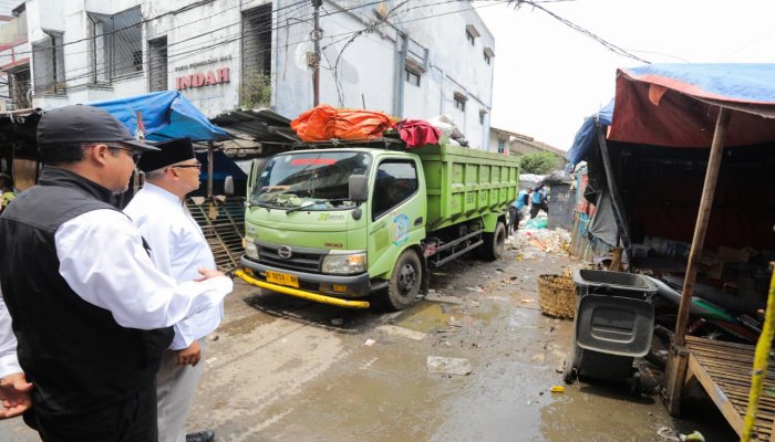 DLH Kota Bandung memastikan proses pengangkutan sampah ke Tempat Pembuangan Akhir (TPA) Sarimukti telah kembali berjalan.