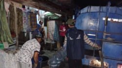 Warga Desa Kongsijaya, Kecamatan Widasari, Kabupaten Indramayu harus menghadapi kenyataan pahit tanpa pasokan air bersih selama tiga hari.