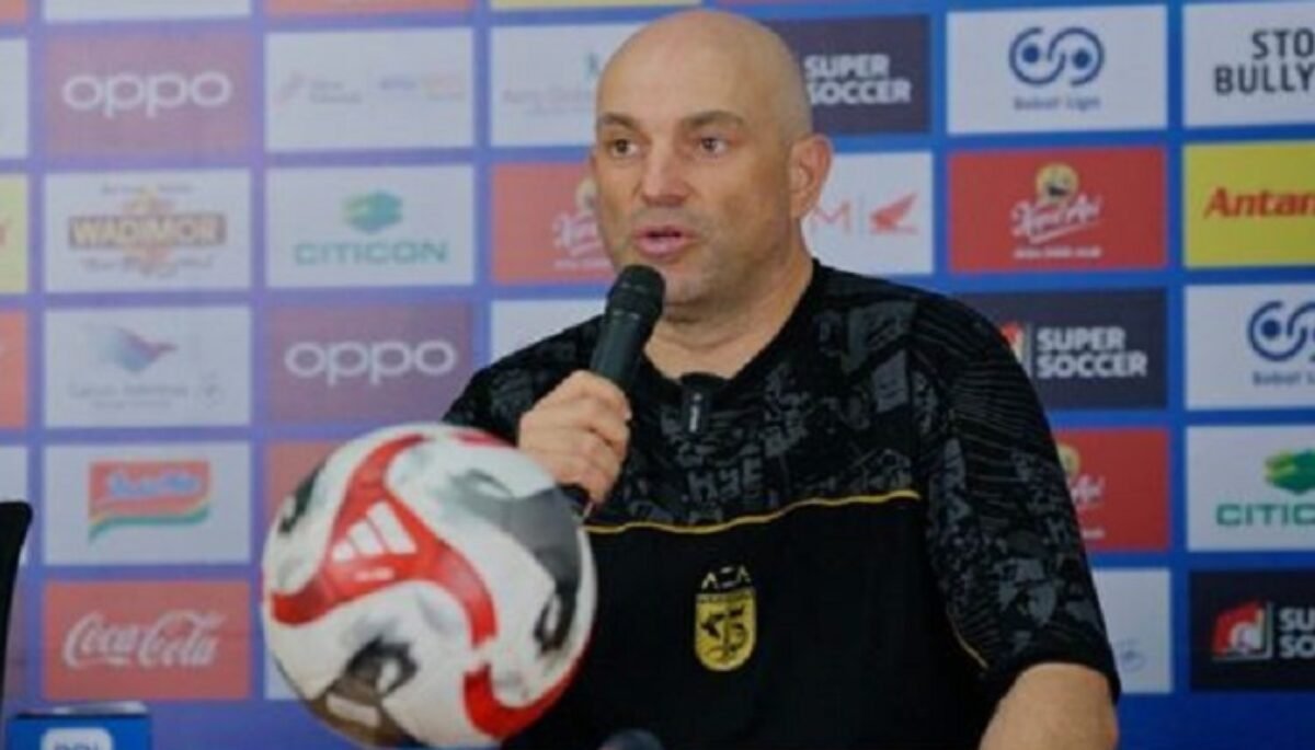 Tahan Imbang Persib, Bernardo Tavares Puji Semangat Juang Pemain Persebaya Surabaya