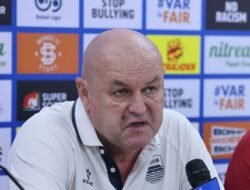 Hodak Sebut Hasil Imbang di Kandang Borneo Bukan Hasil Buruk bagi Persib Bandung