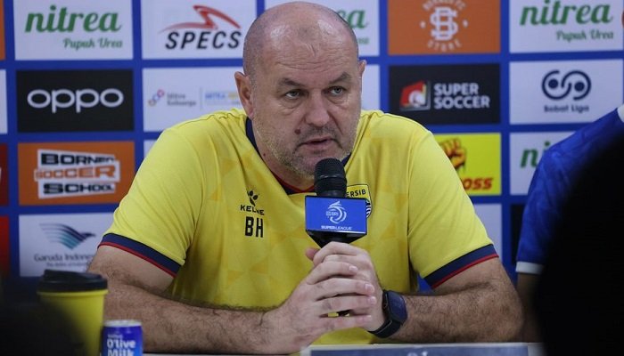 Pelatih Persib Bandung  Bojan Hodak menegaskan, timnya siap menghadapi Borneo FC pada pertandingan tunda Pekan 21 Super League 2025-2026.