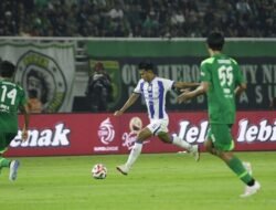 Lupakan Hasil Imbang di Surabaya, Persib Bandung Alihkan Fokus hadapi Persik Kediri