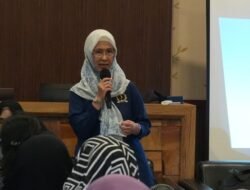 Hj Ratnawati Prihatin Masih Ada Anak yang tidak Tamat SMP di Indramayu