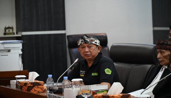 Kematian dua anak harimau Benggala, Hara dan Huru, di Kebun Binatang Bandung akibat virus menuai keprihatinan dari berbagai pihak.