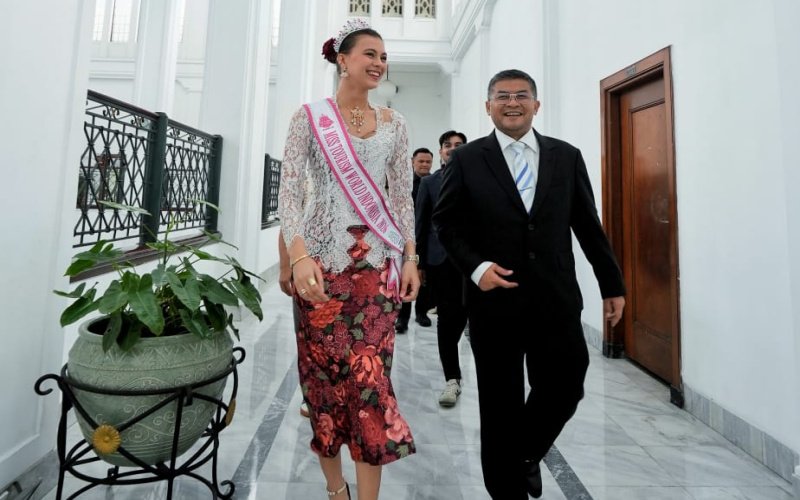 Wagub Erwan Dukung Sophia Rebecca Harumkan Jabar pada Miss World Tourism 2026