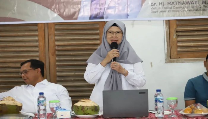 Hj. Ratnawati, melaksanakan kunjungan kerja ke Desa Sidawangi, Kecamatan Sumber, Kabupaten Cirebon, Minggu (12/4/2026).
