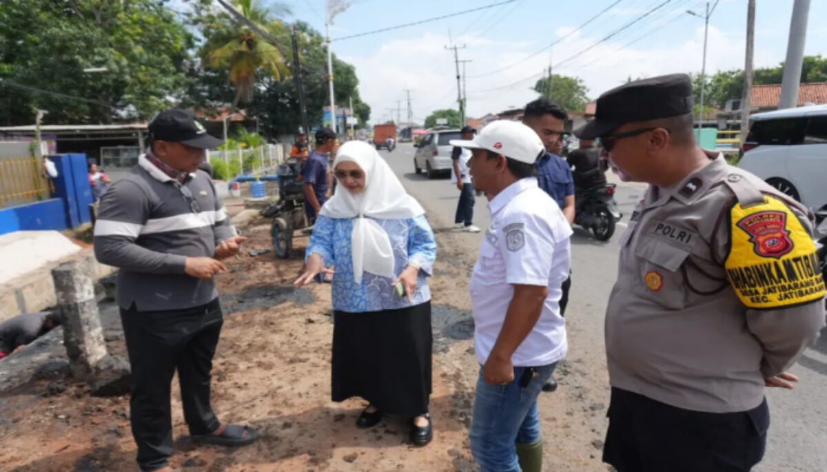 Program Padat Karya Pemerintah Provinsi Jabar yang direalisasikan di Desa Jatibarang Baru, mulai menunjukkan dampak positif bagi masyarakat. 