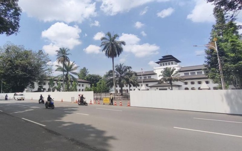 Pemprov Jabar Sebut Jalan Diponegoro Bandung Belum Ditutup, Lalu Lintas Tetap Lancar