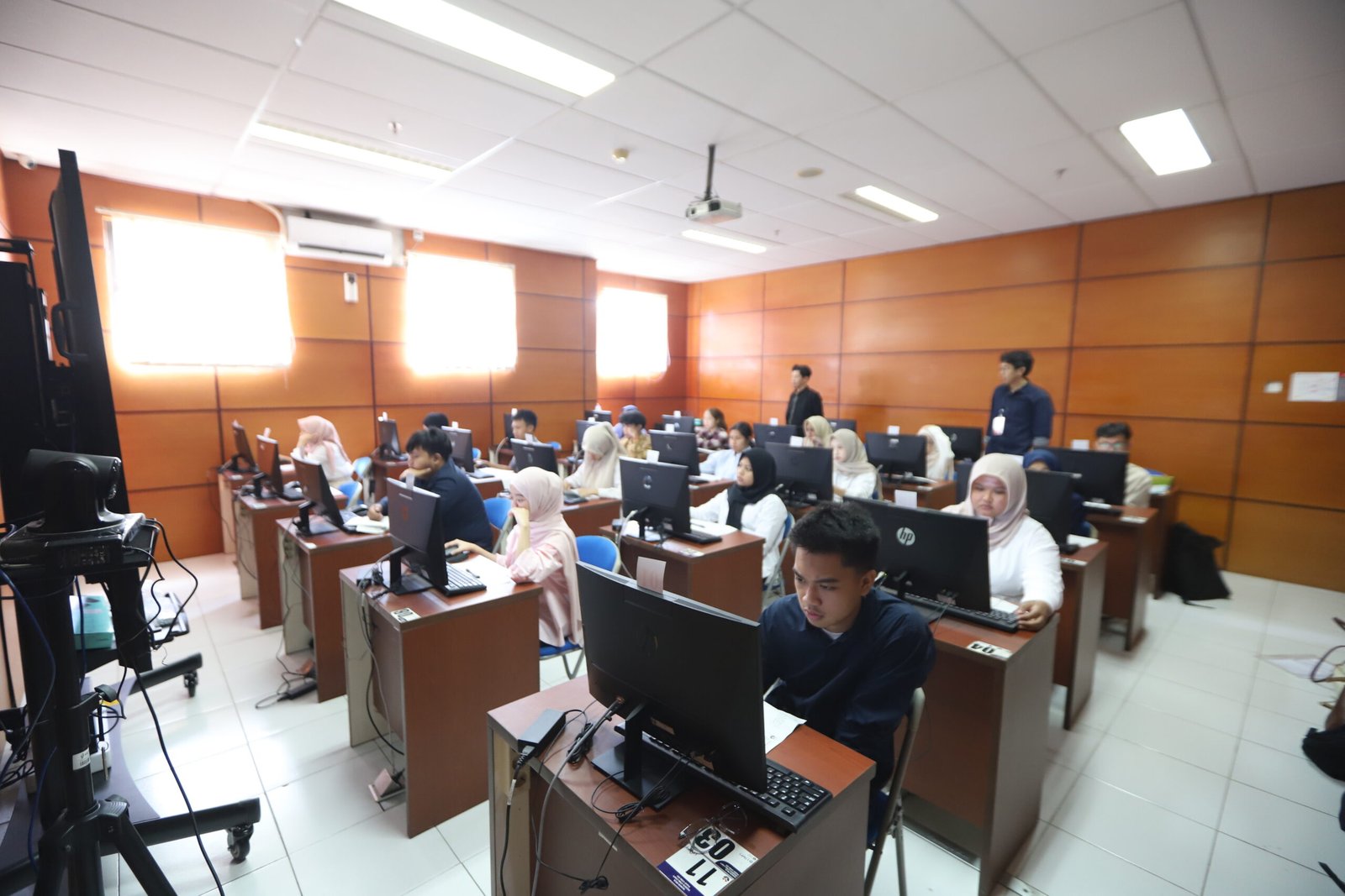 Hari Pertama UTBK SNBT UPI Lancar, Pengawasan Ketat Diberlakukan