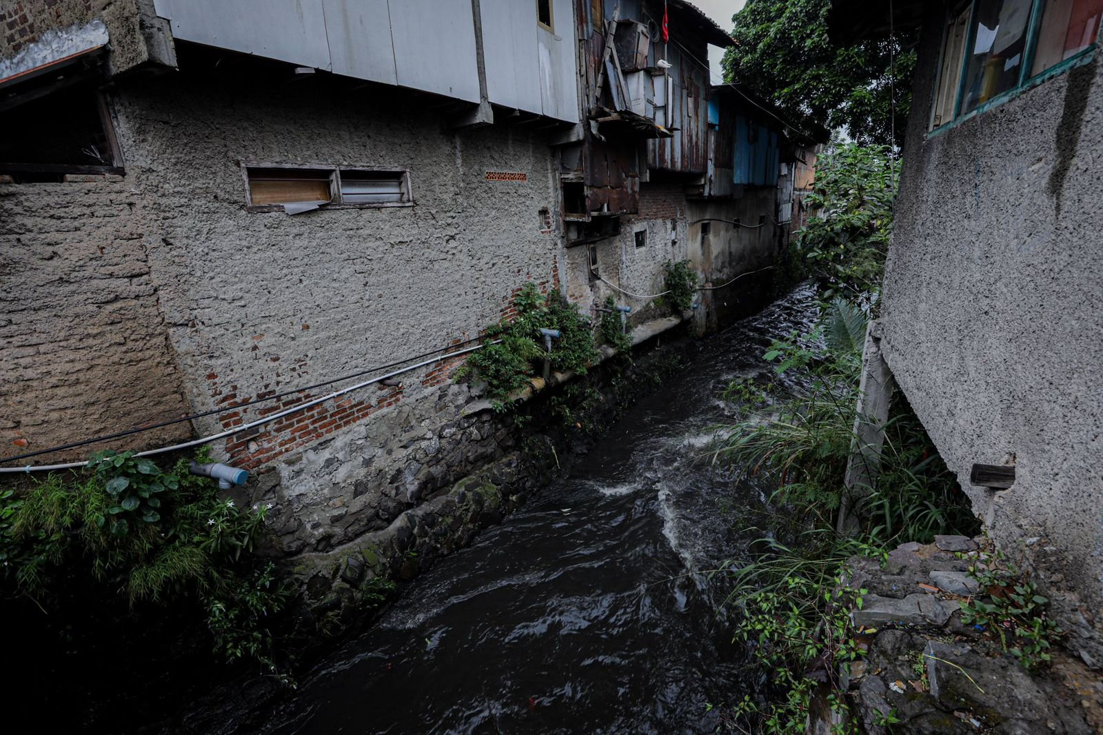 Perbaikan Infrastruktur Bandung Berjalan Bertahap, Jalan dan Drainase Masih Jadi Fokus Utama
