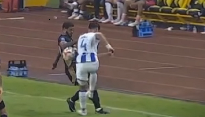 Persib Bandung hanya meraih 1 poin pada Pekan 28 Super League 2025-2026, setelah ditahan imbang Dewa United 2-2, Senin (20/4/2026) malam.