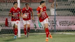 Pelatih Bali United Johnny Jansen mengusung misi balas dendam saat timnya bertandang ke markas Persib Bandung, Minggu (12/5/2026).