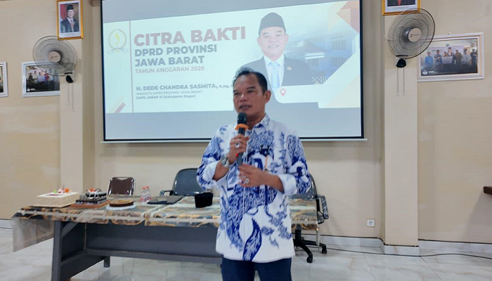 Anggota DPRD Jabar dari Fraksi Demokrat, H Dede Chandra Sasmit melaksanakan kegiatan Citra Bakti di daerah pemilihannya, Kabupaten Bogor.