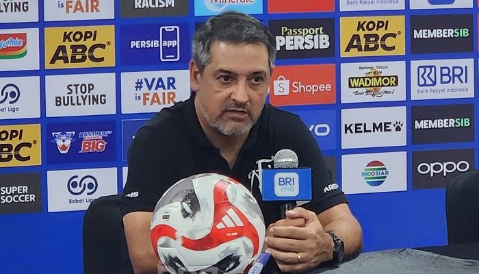 Pelatih Arema FC Marcos Santos menilai skor imbang 0-0 yang diraih saat dijamu Persib Bandung, merupakan hasil yang memuaskan bagi timnya.