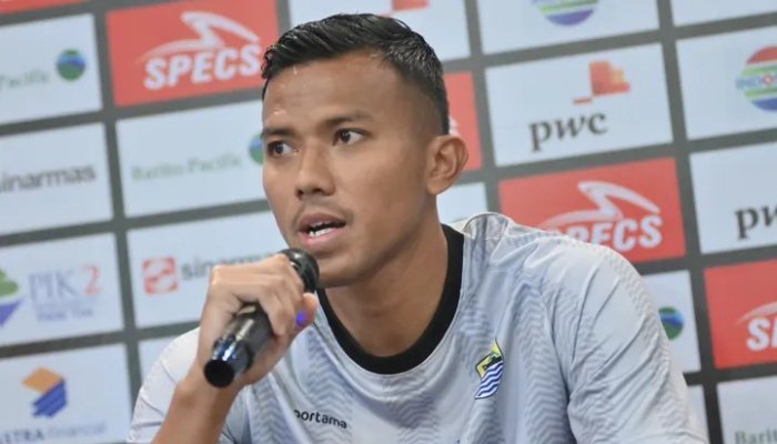 Teja Paku Alam bakal mencatatkan namanya sebagai pemegang rekor clean sheet terbanyak di kompetisi kasta tertinggi Indonesia, Super League.