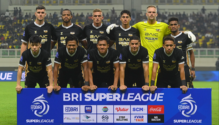 Persib Bandung kembali melakoni laga krusial dalam upaya mempertahankan gelar juara, dengan menghadapi Dewa United, Senin (20/4/2026) malam.