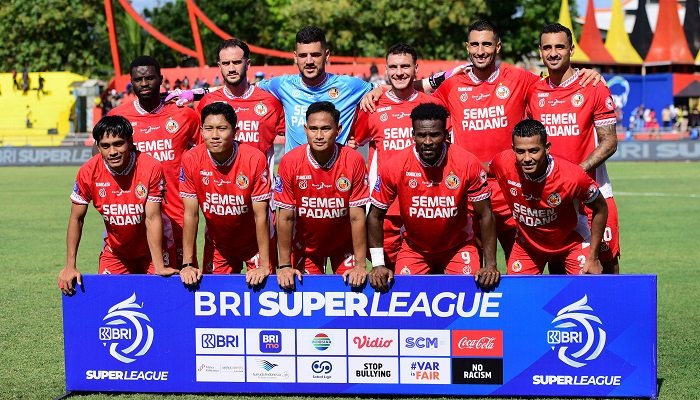 Persib Bandung melakoni laga penting, saat menghadapi Semen Padang pada Pekan 26 Super League 2025-2026, Minggu (5/4/2026) malam.