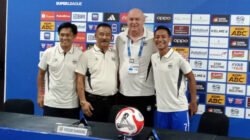 Manajemen Persib Bandung tengah bernegosiasi dengan Pelatih Bojan Hodak memperpanjang masa kontraknya untuk beberapa tahun ke depan.