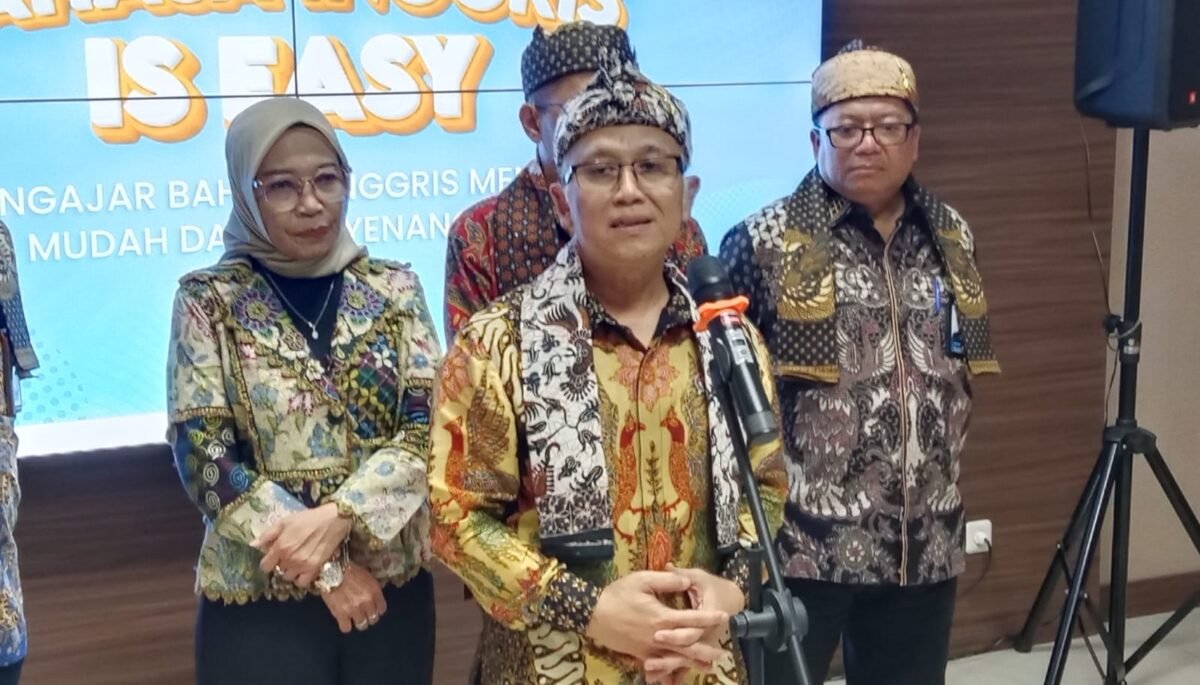 Bahasa Inggris Jadi Mapel Wajib SD di 2027, Kemendikdasmen Mulai Latih Guru