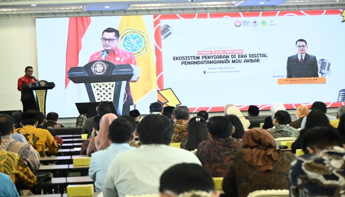 Sebanyak 224 perguruan tinggi swasta yang tergabung dalam APTISI Jawa Barat bersama RRI Bandung menandatangani MoU akbar dengan KPID Jabar.