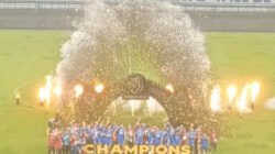 Persib Bandung memastikan gelar juara Super League 2025-2026, setelah pada laga pamungkas di Pekan 34, bermain imbang 0-0 dengan Persijap.