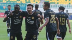 Tim Persipura Jayapura gagal kembali berlaga di kasta tertinggi sepak bola Tanah Air, Super League pada musim depan.