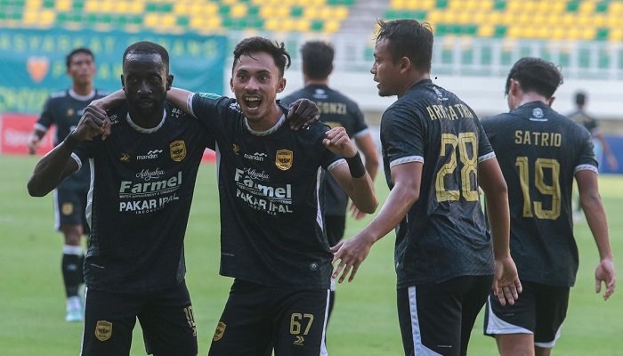 Tim Persipura Jayapura gagal kembali berlaga di kasta tertinggi sepak bola Tanah Air, Super League pada musim depan.