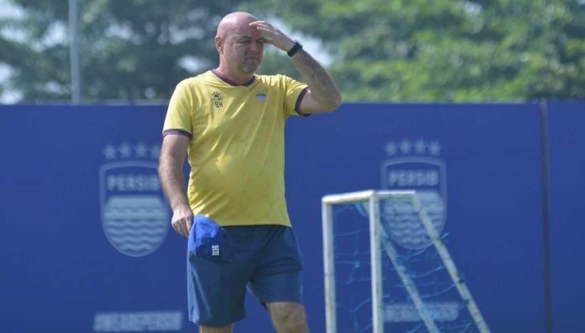 Semua Pemain Bugar, Persib Bandung Siap Hadapi Persija Jakarta di Stadion Segiri