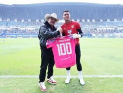 Teja Paku Alam Masuk ‘Club 100’ Persib, Samai Rekor 17 Kali Clean Sheet
