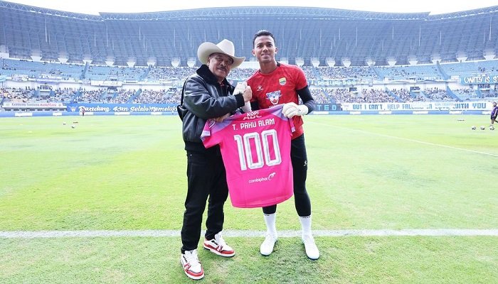Teja Paku Alam mencatatkan 2 prestasi gemilang saat melakoni laga Pekan 31 Super League 2025-2026, kontra PSIM, Senin (4/5/2026) lalu.
