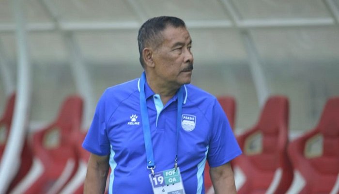 Manajer Persib Bandumg Umuh Muchtar meminta seluruh pemain menjaga konsentrasi jelang menghadapi 2 laga sisa di Super League 2025-2026.