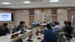 Komisi III DPRD Provinsi Jawa Barat menerima kunjungan edukasi (study visit) puluhan mahasiswa yang tergabung dalam HMI.