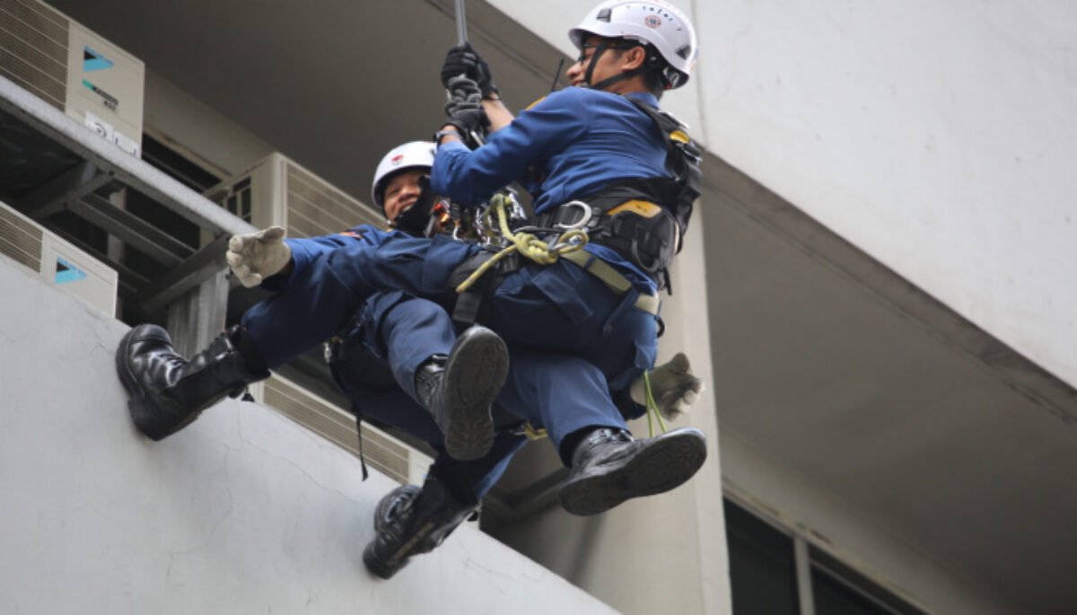PPSDM Geominerba Tingkatkan Kompetensi Personel Penyelamatan Lewat Pelatihan Vertical Rescue