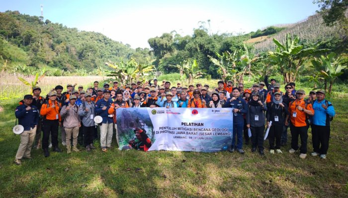 PPSDM Geominerba Kementerian ESDM resmi membuka Pelatihan Penyuluh Mitigasi Bencana Geologi bagi masyarakat Jawa Barat.