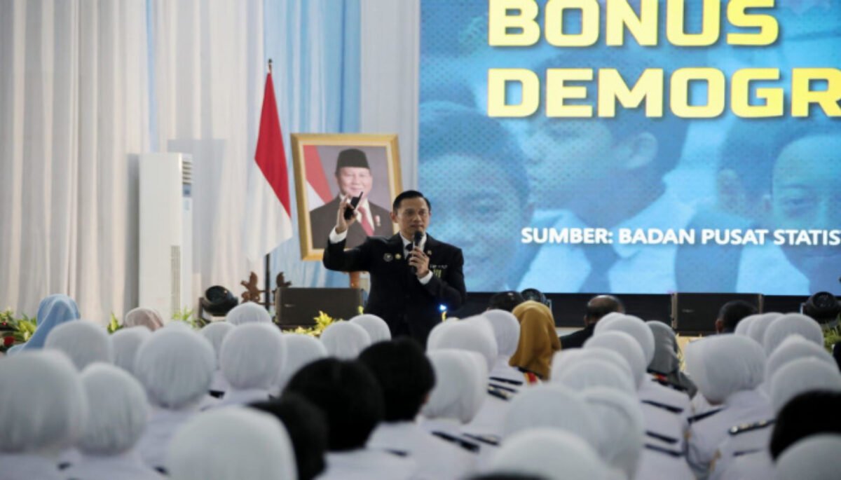 AHY mendorong para praja Institut Pemerintahan Dalam Negeri (IPDN) untuk menjadi aparatur sipil negara (ASN) yang unggul.