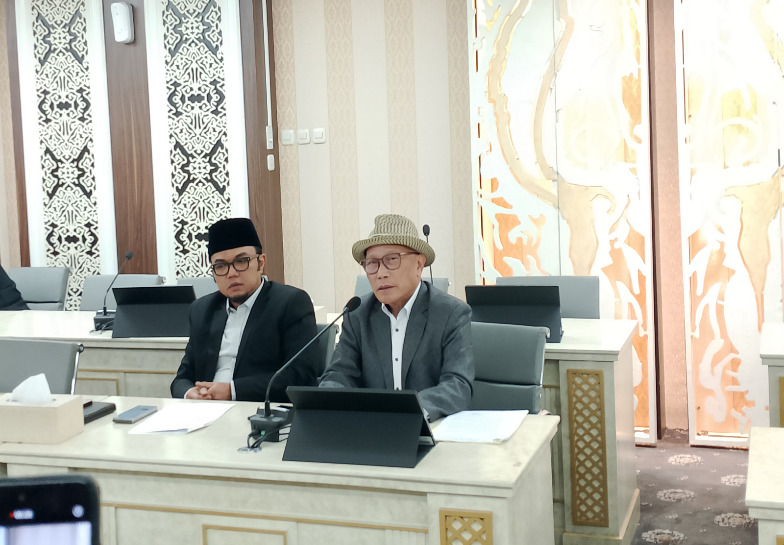 Gejolak ekonomi, agenda reformasi hukum, hingga jaminan perlindungan hak sipil menjadi persoalan utama yang mengemuka.