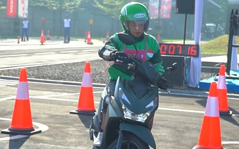SAFETY RIDING