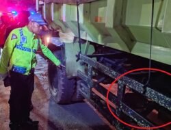 Pemotor Tewas Masuk Kolong Dump Truck di Jalan AH Nasution Bandung Tadi Malam