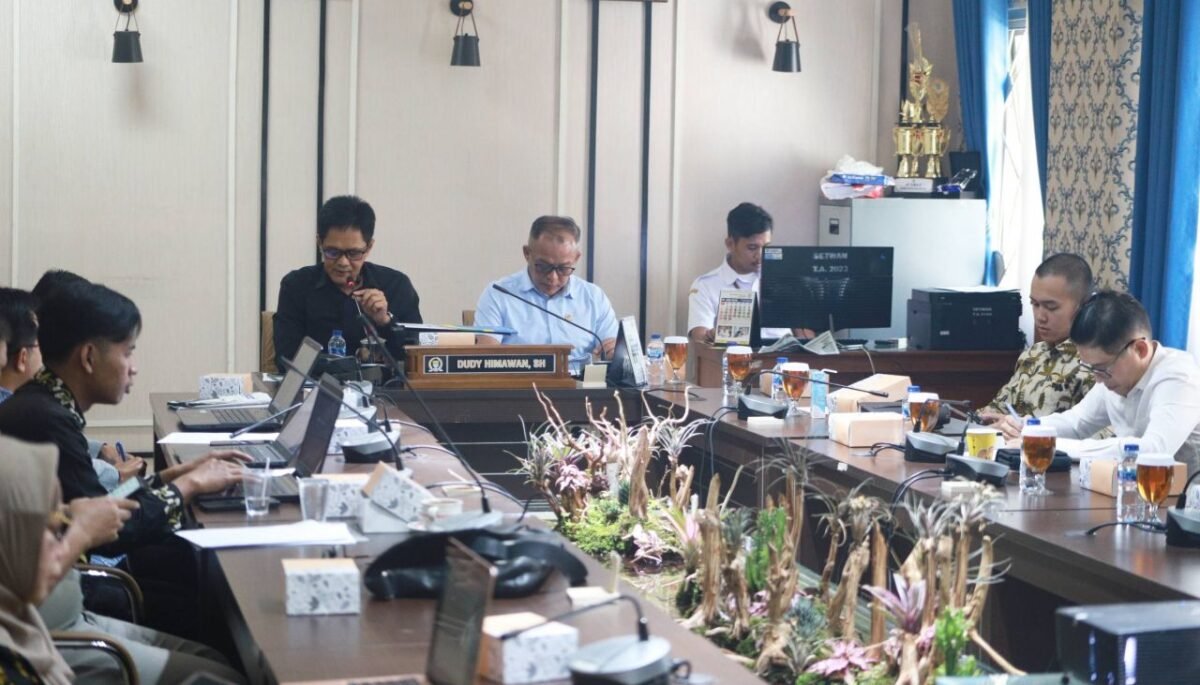 Bapemperda DPRD Kota Bandung Perkuat Raperda Bantuan Hukum untuk Warga Miskin